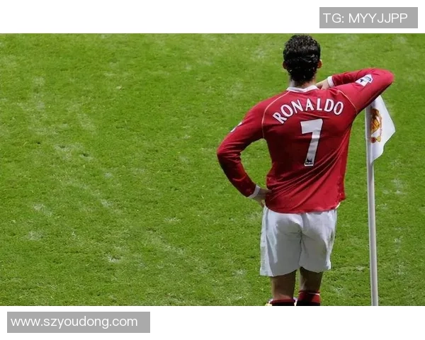 足球巨星在赛场上受伤瞬间的真实画面揭示了运动员背后的艰辛与挑战 足球巨星在赛场上受伤瞬间的真实画面揭示了运动员背后的艰辛与挑战